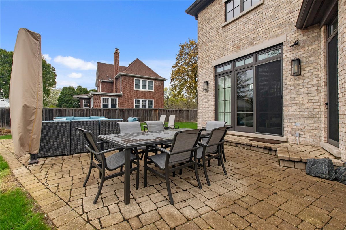 1722 Sunset Road Highland Park, IL 60035 - Photo 32 of 39 Gallery Image 32