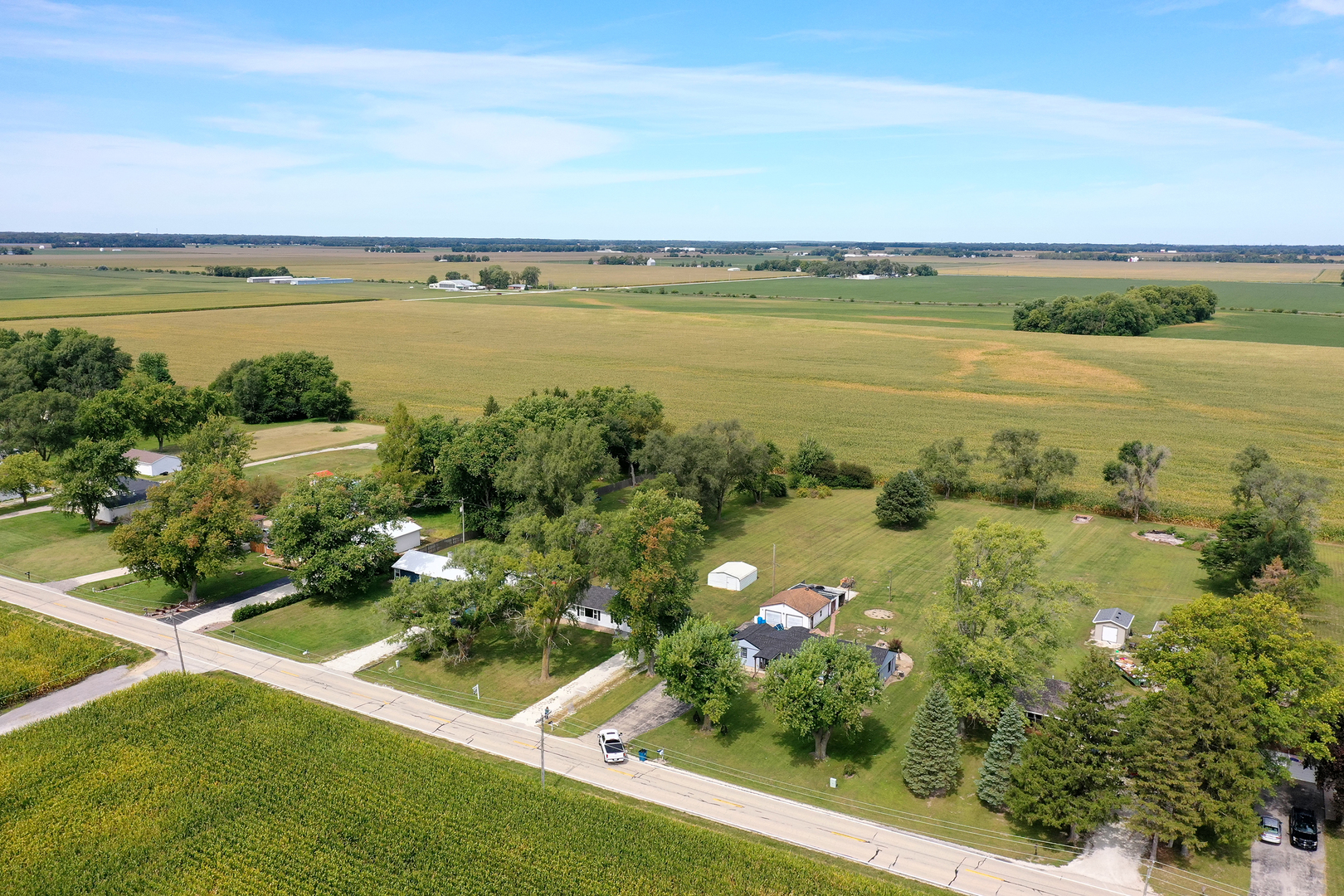 1627 West 2000S Road Kankakee, IL 60901 - Photo 30 of 30 a view of an ocean and beach
