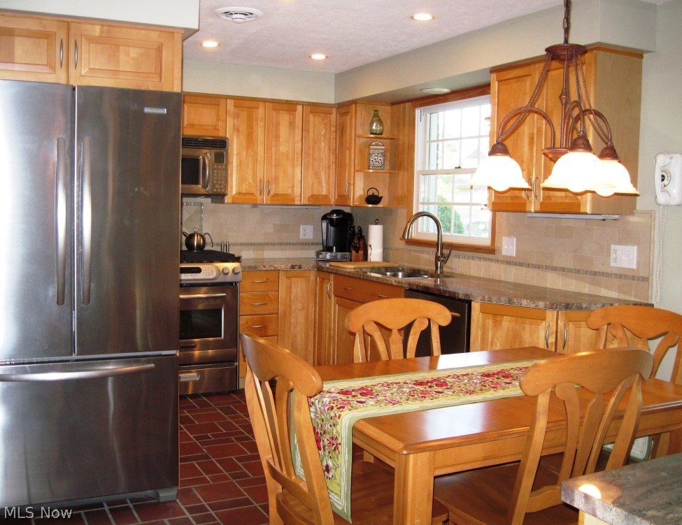 2587 Charney Road Cleveland, OH 44118 - Photo 8 of 23 Gallery Image 8