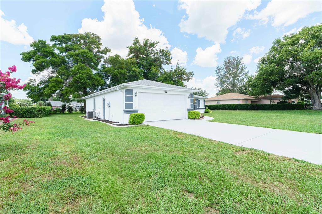 10280 Southwest 62nd Ter Road Ocala, FL 34476 - Photo 3 of 39