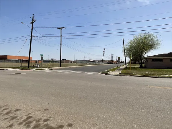 $2,000 | 13334 West Redbird Lane, Corpus Christi, TX 78410