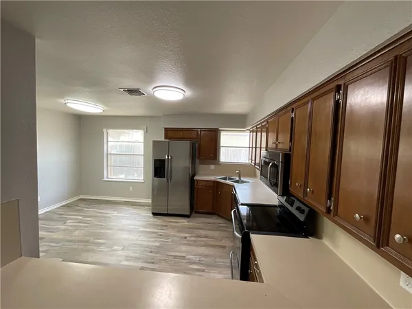 $2,000 | 13334 West Redbird Lane, Corpus Christi, TX 78410