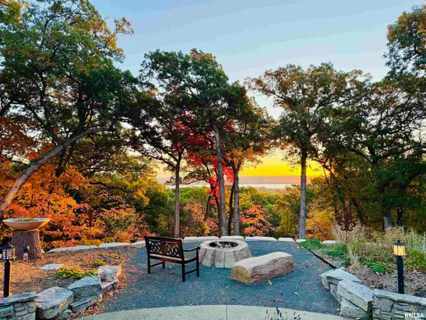 $749,000 | 6900 North Upper Skyline Drive, Peoria, IL 61614