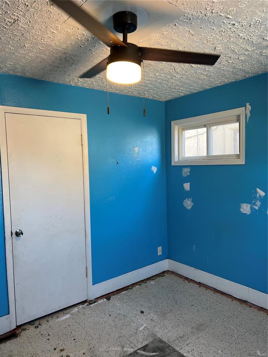 2423 Iowa Street Granite City, IL 62040 - Photo 9 of 10