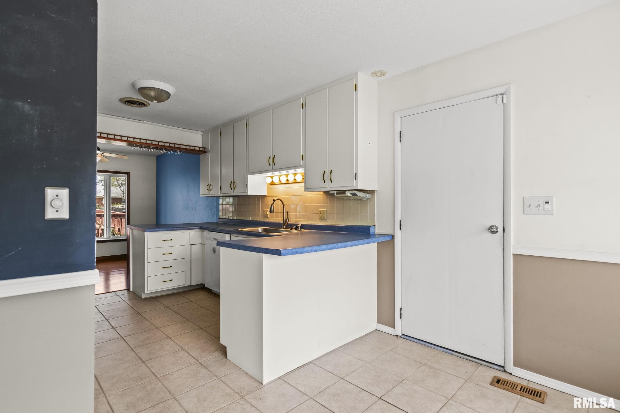 100 Andover Drive Springfield, IL 62704 - Photo 16 of 46 Gallery Image 16