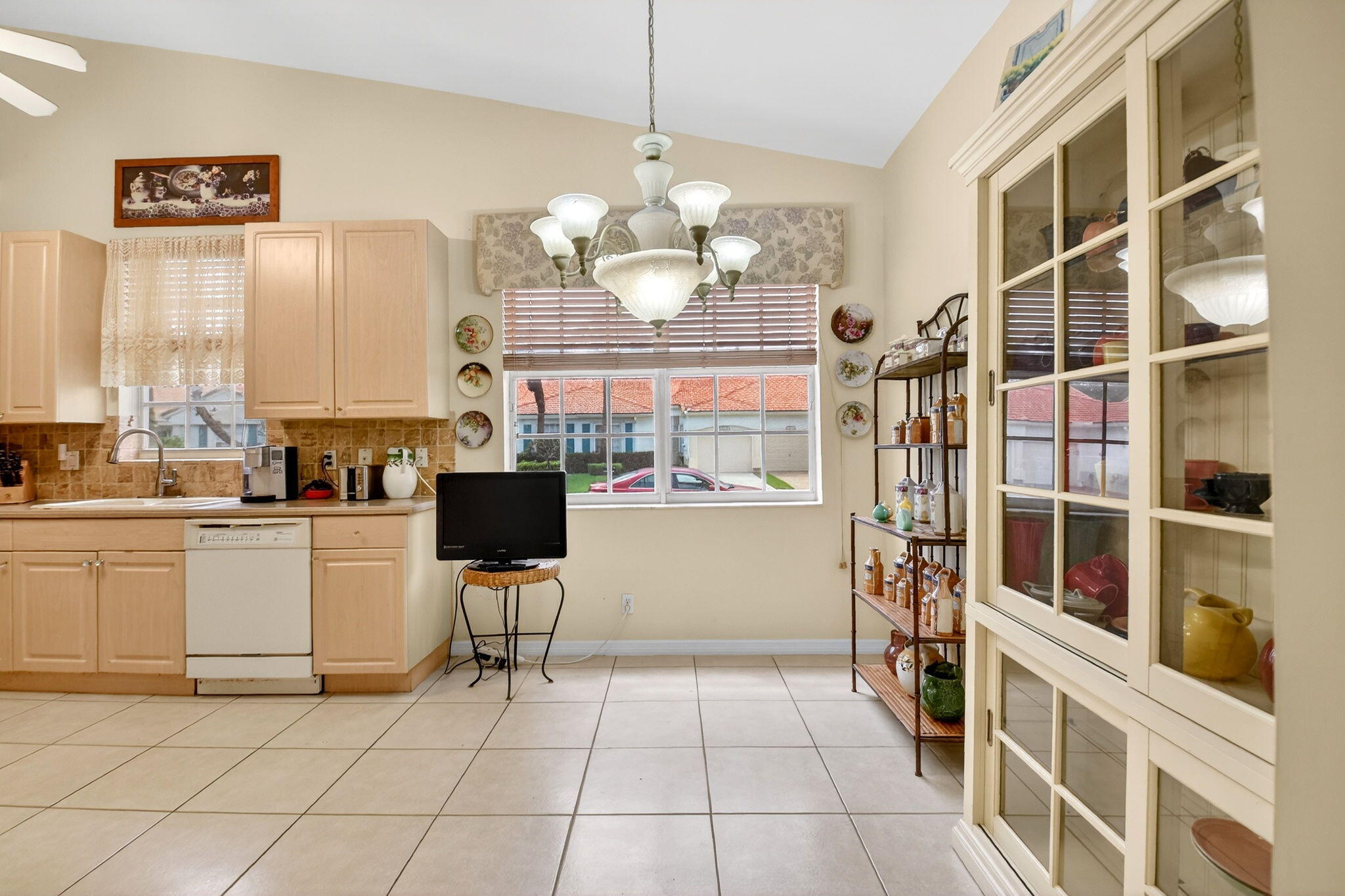 6276 Heliconia Road Delray Beach, FL 33484 - Photo 15 of 31 23-web-or-mls-DSC_4667
