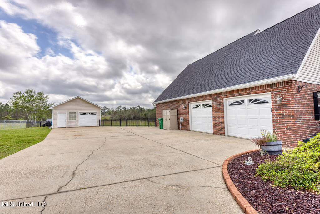 13400 R S Kimball Road Ocean Springs, MS 39565 - Photo 4 of 40 13400RSKimballRd-4