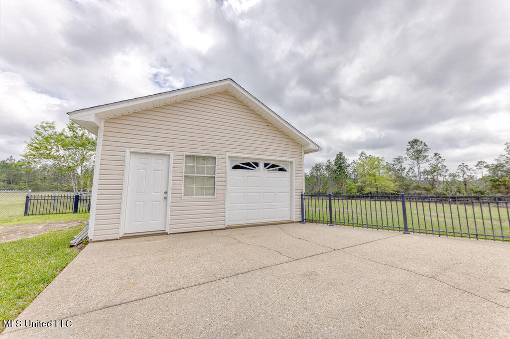 13400 R S Kimball Road Ocean Springs, MS 39565 - Photo 5 of 40 13400RSKimballRd-5