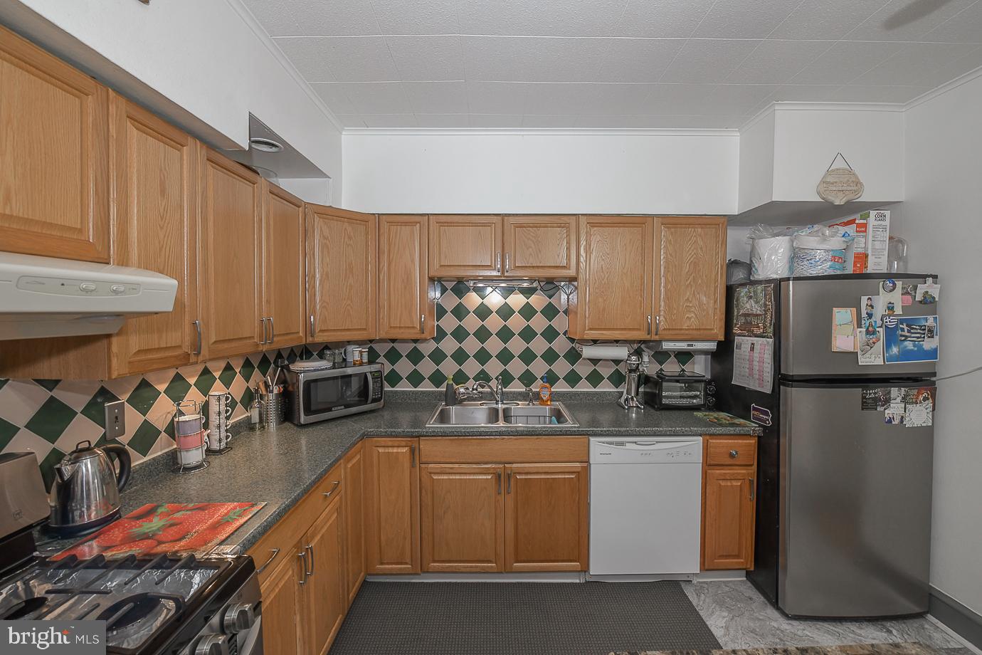 259 Wembly Road Upper Darby, PA 19082 - Photo 14 of 48