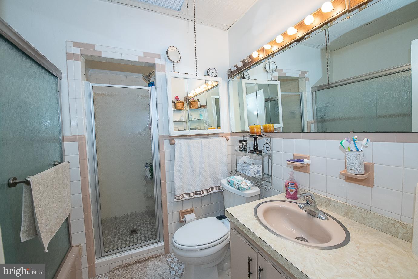 259 Wembly Road Upper Darby, PA 19082 - Photo 23 of 48