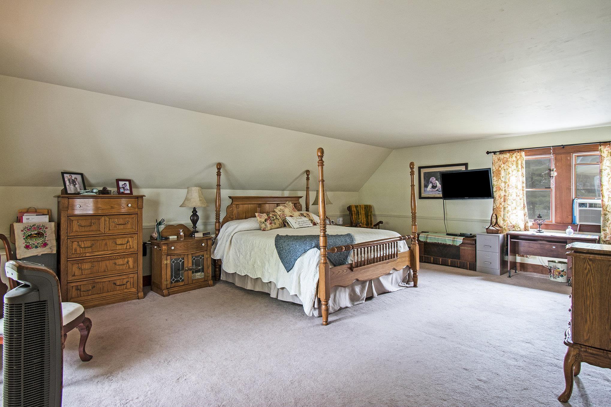 2827 Dierdorff Road Goshen, IN 46526 - Photo 17 of 31 Gallery Image 17