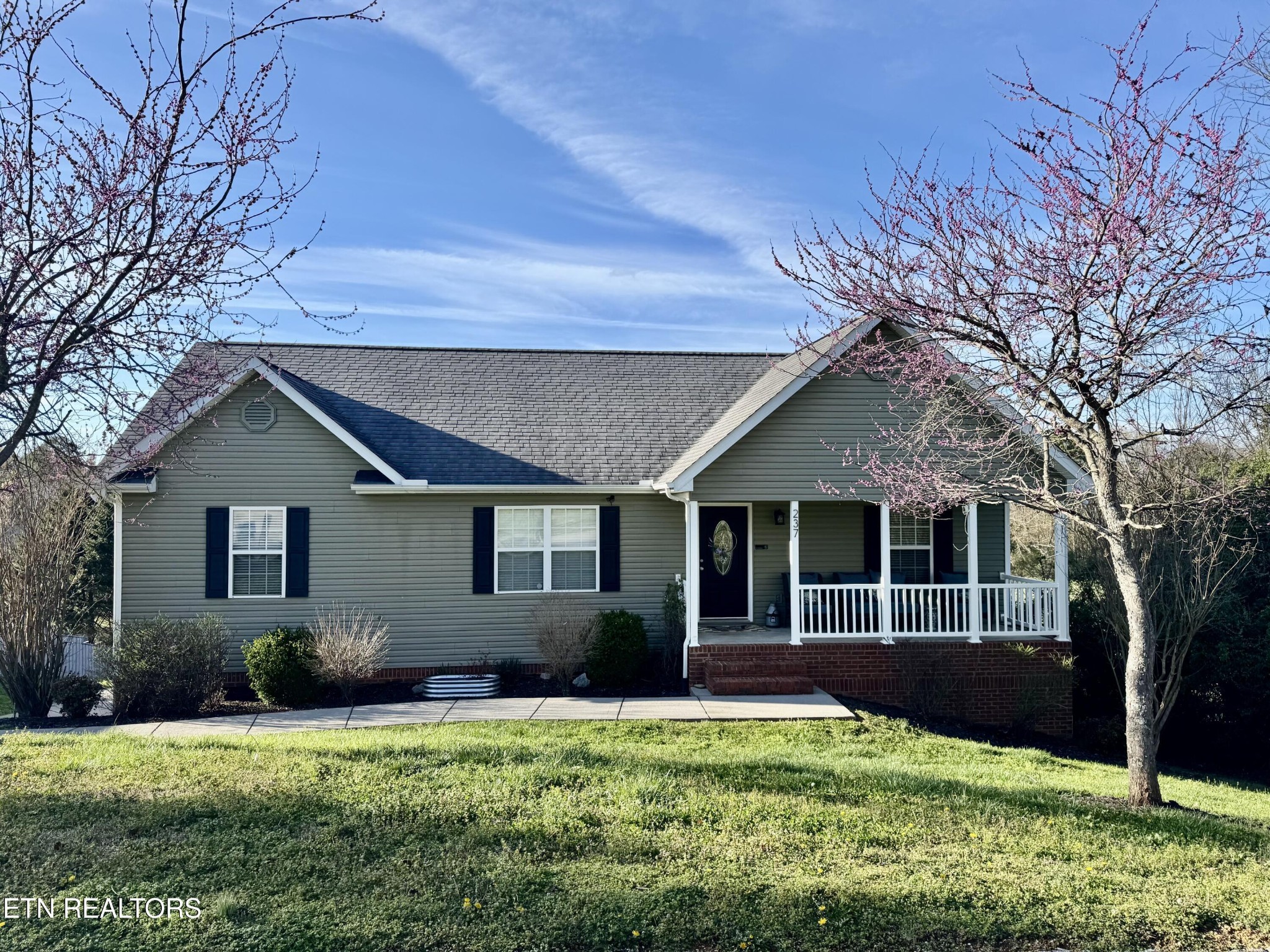 237 Ridgefield Drive Maryville, TN 37804 - Photo 1 of 44 Gallery Image 1