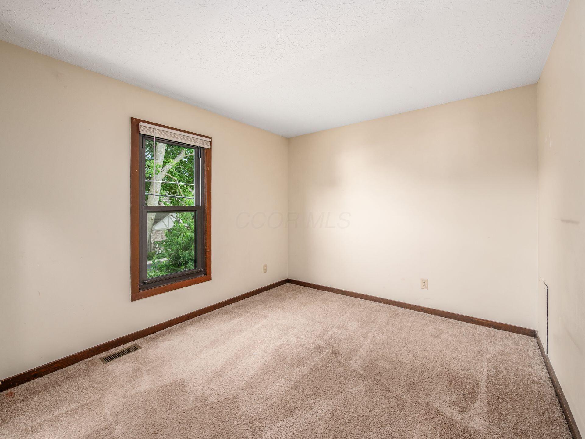 424 Edinburgh Road Dublin, OH 43017 - Photo 11 of 25