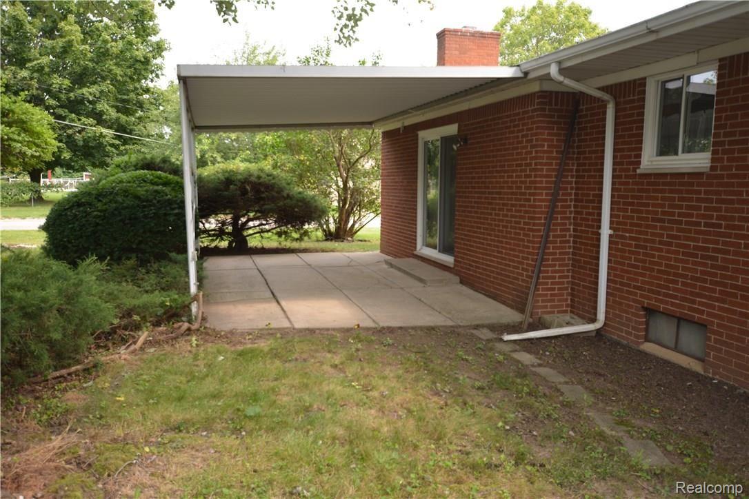 4428 South Linden Road Flint, MI 48507 - Photo 9 of 22 DSC_0346.JPG