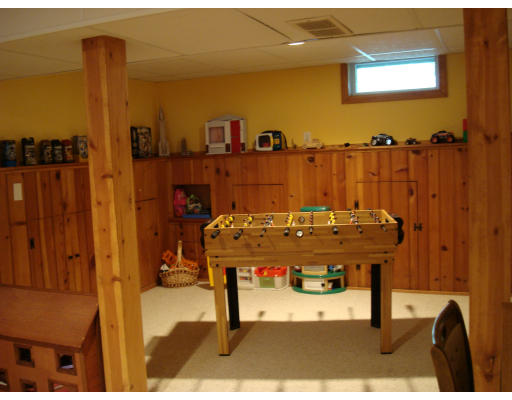 102 Hartwick Street Springfield, MA 01108 - Photo 20 of 30