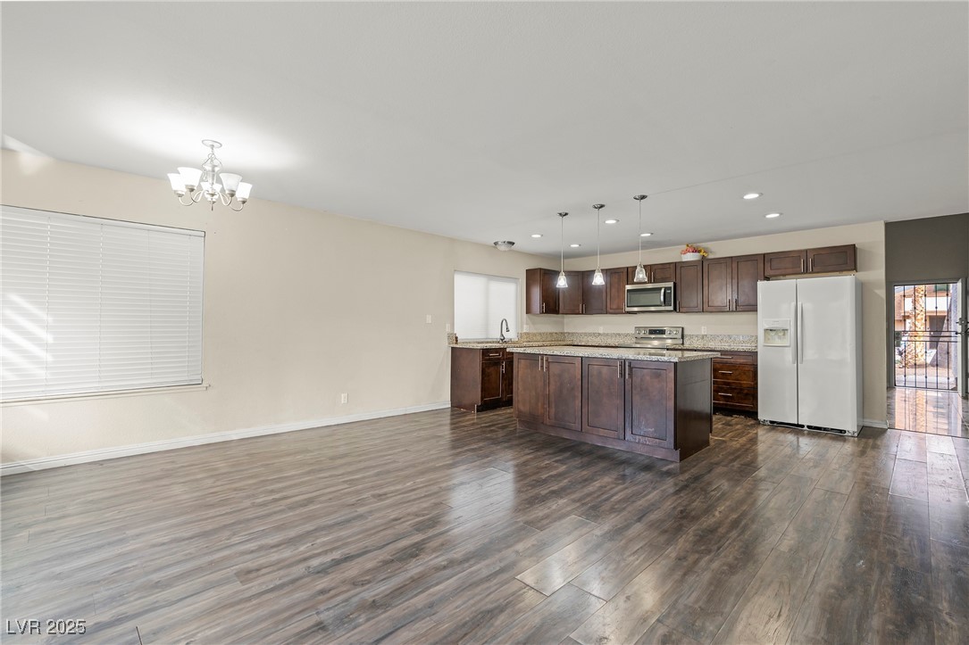 4775 Summerhill Road Las Vegas, NV 89121 - Photo 8 of 32 Gallery Image 8