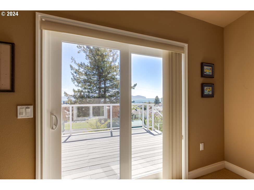 303 8th Street Garibaldi, OR 97118 - Photo 15 of 44 Bedroom, Owner's Suite