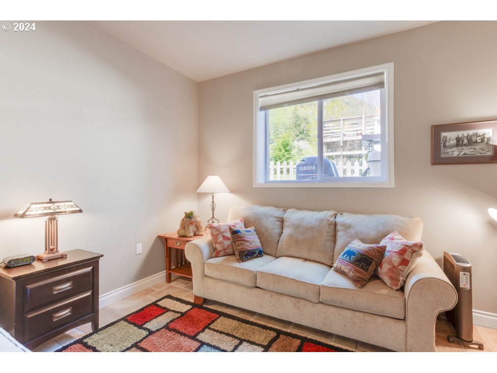 303 8th Street Garibaldi, OR 97118 - Photo 23 of 44 Gallery Image 23