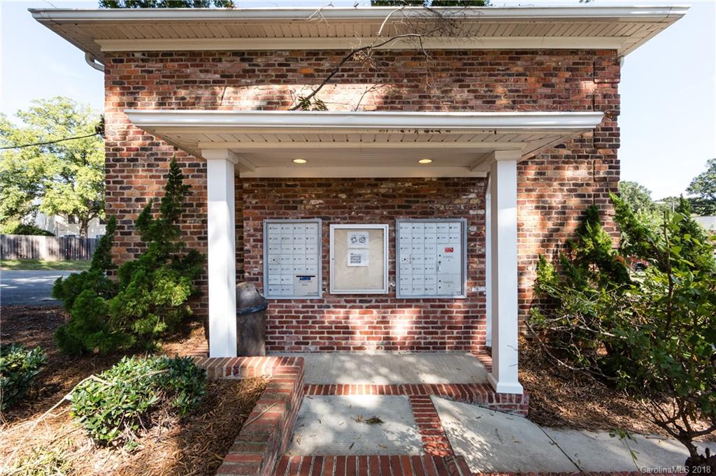 920 McAlway Road, Unit C Charlotte, NC 28211 - Photo 5 of 27 a front view of a house with yard