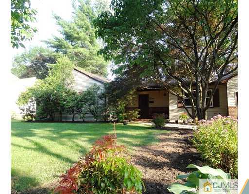 12 Academic Road East Brunswick, NJ 08816 - Photo 1 of 20 Gallery Image 1