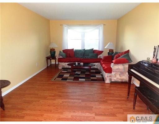 12 Academic Road East Brunswick, NJ 08816 - Photo 3 of 20 Gallery Image 3