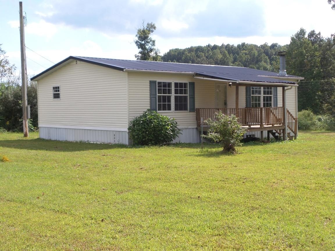 124 Davidson Road Lancing, TN 37770 - Photo 2 of 18