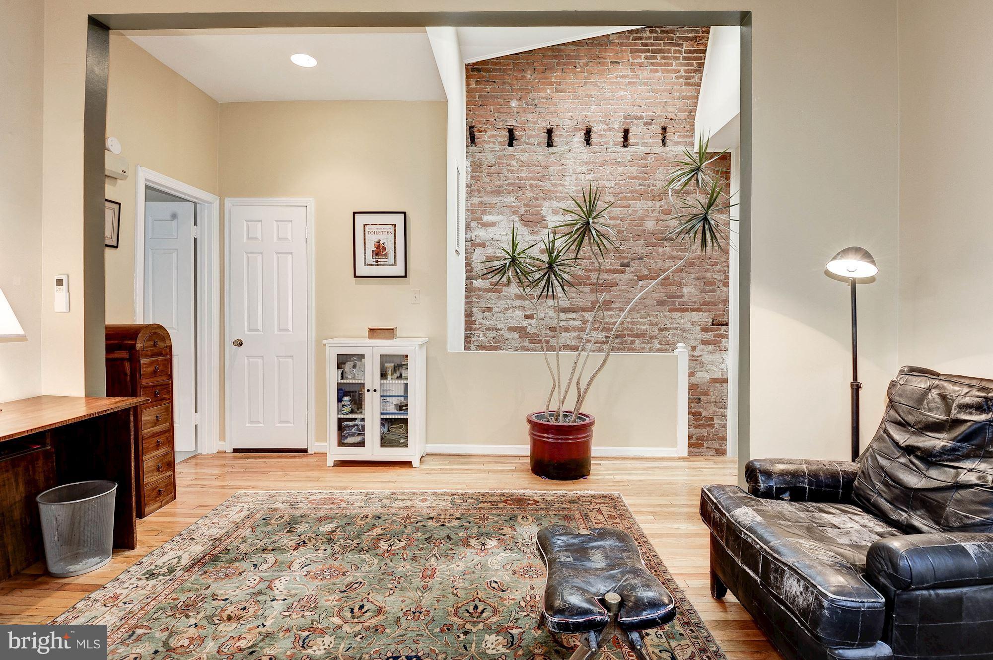 1318 Riggs Street Northwest Washington, DC 20009 - Photo 18 of 30 Upper-level Den