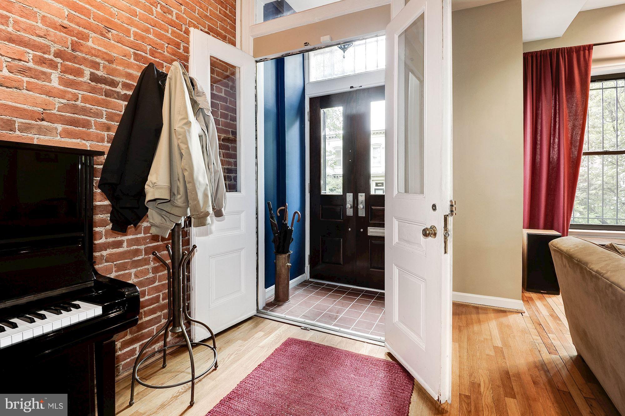 1318 Riggs Street Northwest Washington, DC 20009 - Photo 3 of 30 Foyer