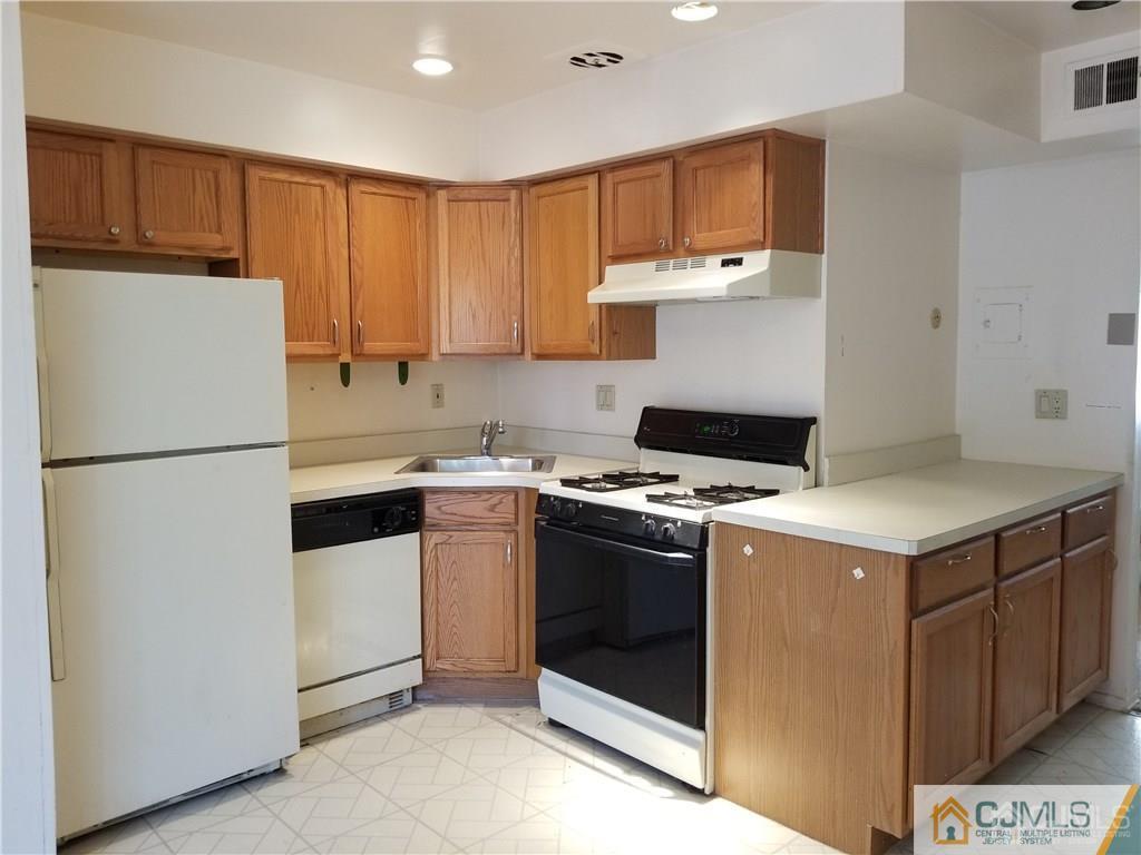 160 Evergreen Road, Unit 1A Edison, NJ 08837 - Photo 8 of 14 Gallery Image 8