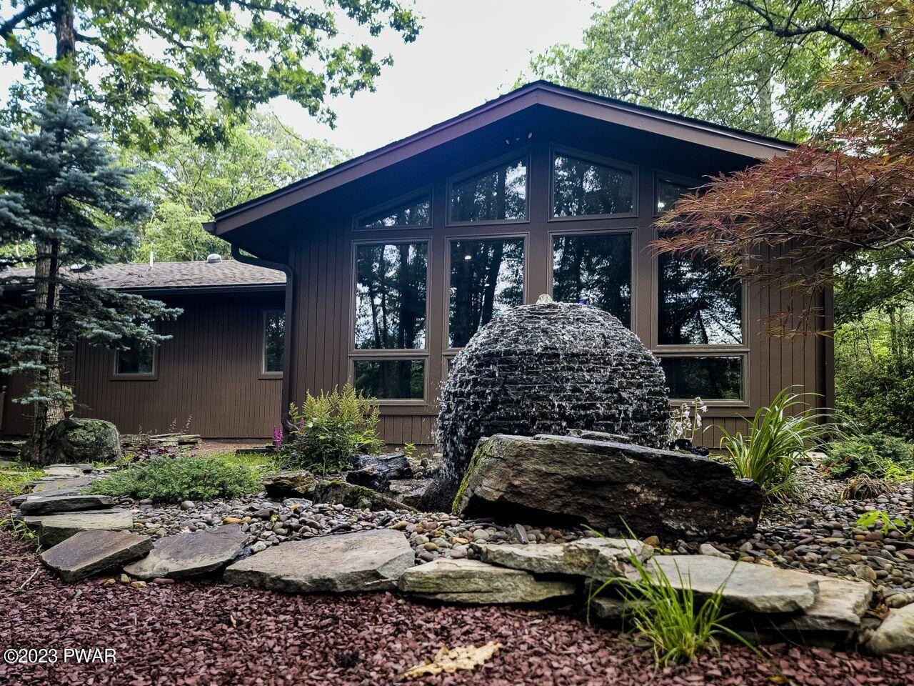808 Rimrock Court Hawley, PA 18428 - Photo 16 of 85 17