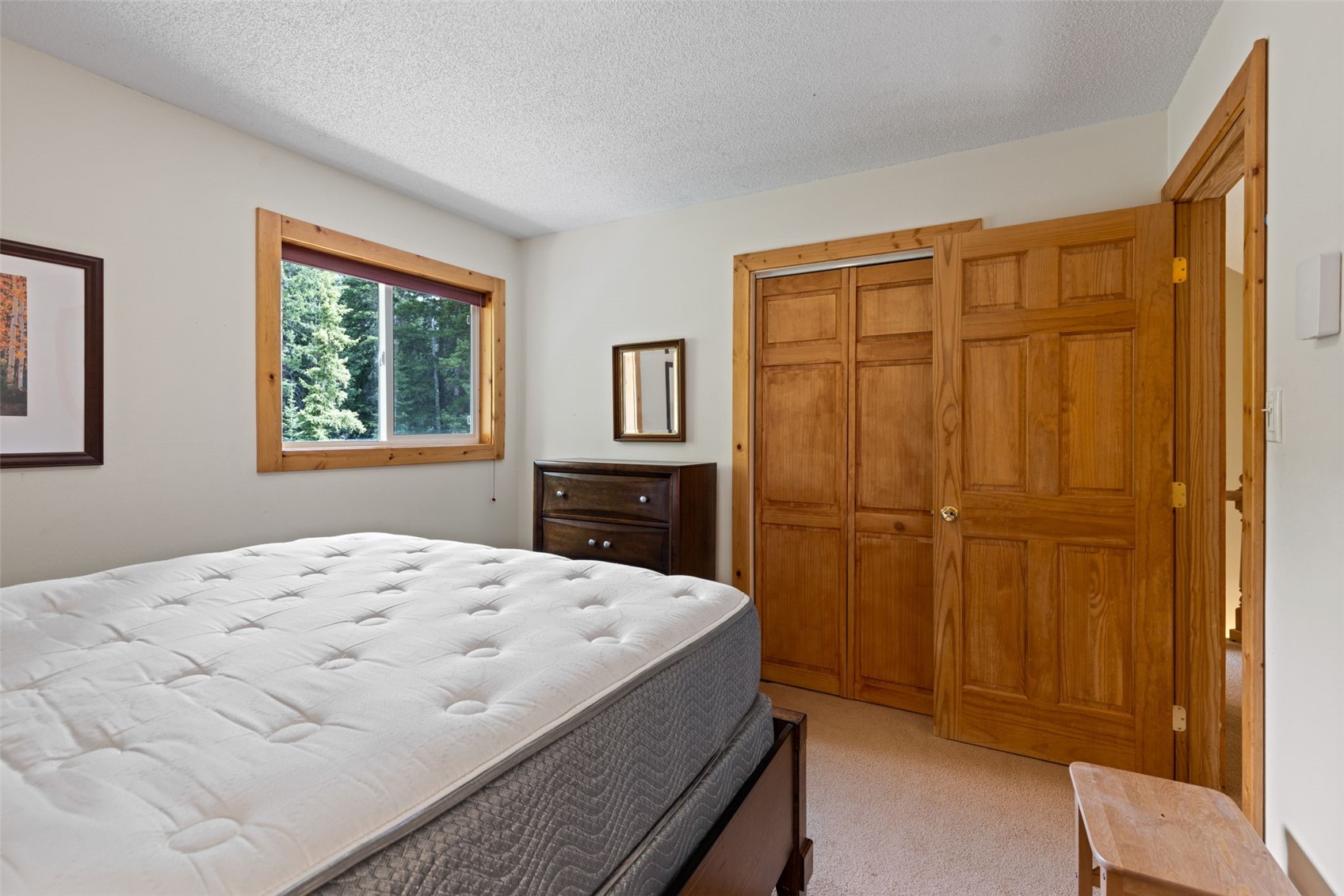 283 Range Road, Unit 4 Breckenridge, CO 80424 - Photo 18 of 32 Carpeted bedroom with a closet.