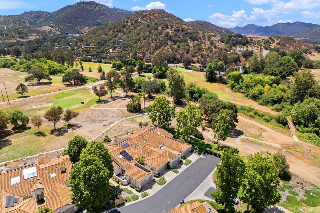 9046 Circle R Oaks Lane Escondido, CA 92026 - Photo 40 of 45