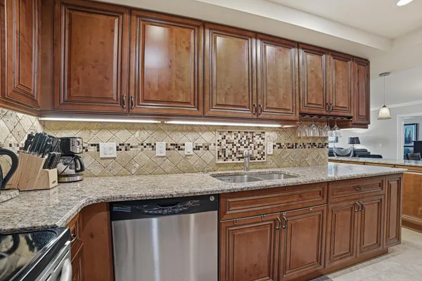 $8,000 | 3450 South Ocean Boulevard, Unit 517, Palm Beach, FL 33480