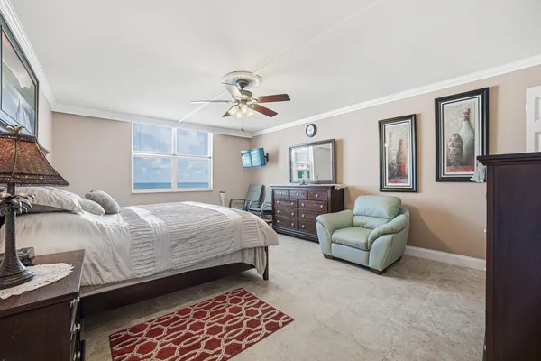 $8,000 | 3450 South Ocean Boulevard, Unit 517, Palm Beach, FL 33480