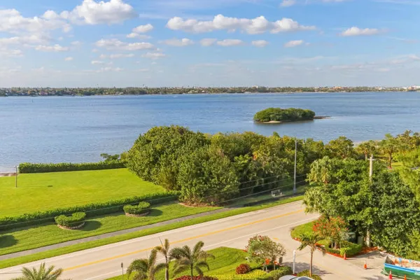 $8,000 | 3450 South Ocean Boulevard, Unit 517, Palm Beach, FL 33480