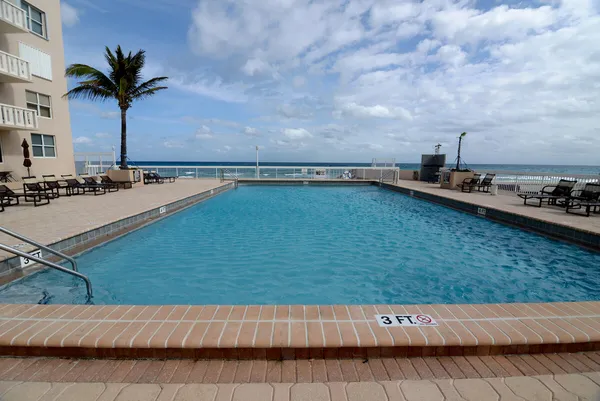 $8,000 | 3450 South Ocean Boulevard, Unit 517, Palm Beach, FL 33480
