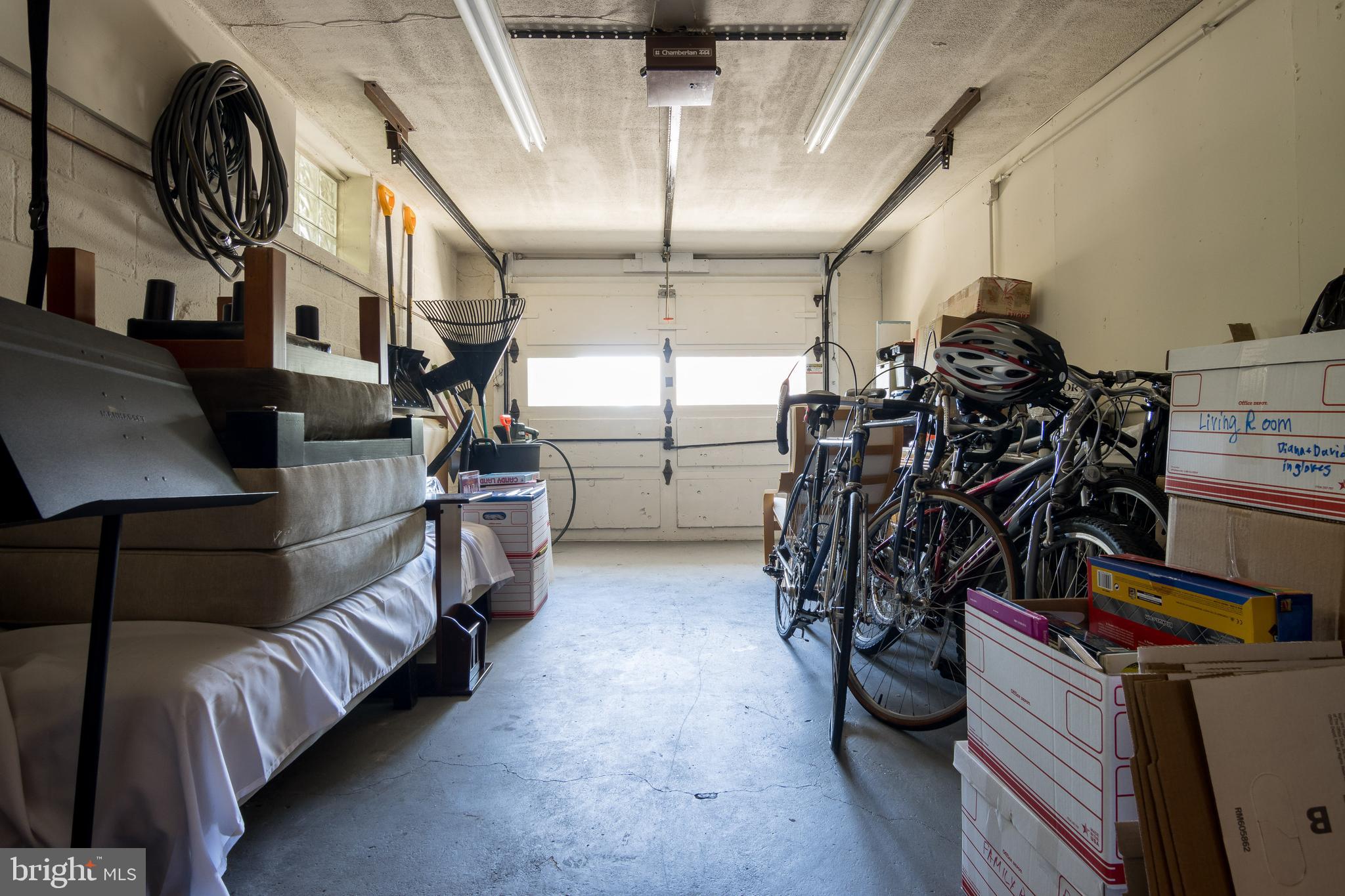 16 Northampton Road Lutherville-Timonium, MD 21093 - Photo 33 of 42 Garage