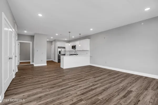 $3,050 | 33 Union Avenue, Unit 301, Manasquan, NJ 08736