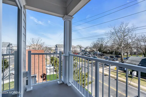 $3,050 | 33 Union Avenue, Unit 301, Manasquan, NJ 08736