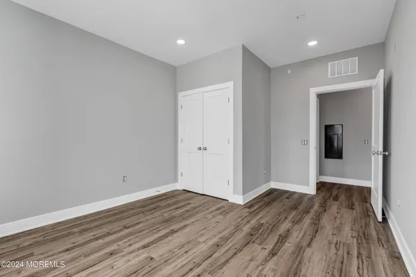 $3,050 | 33 Union Avenue, Unit 301, Manasquan, NJ 08736