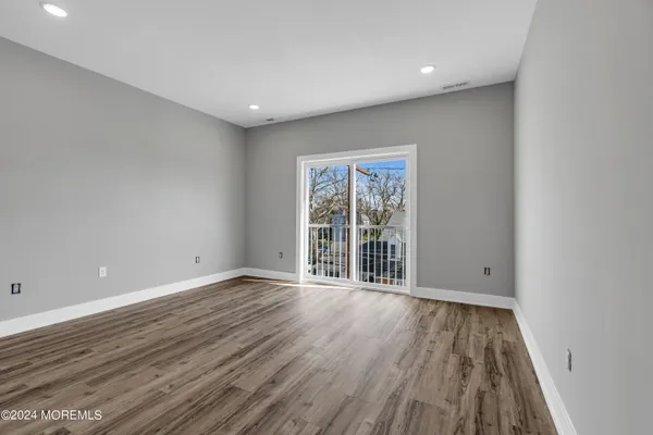 $3,050 | 33 Union Avenue, Unit 301, Manasquan, NJ 08736