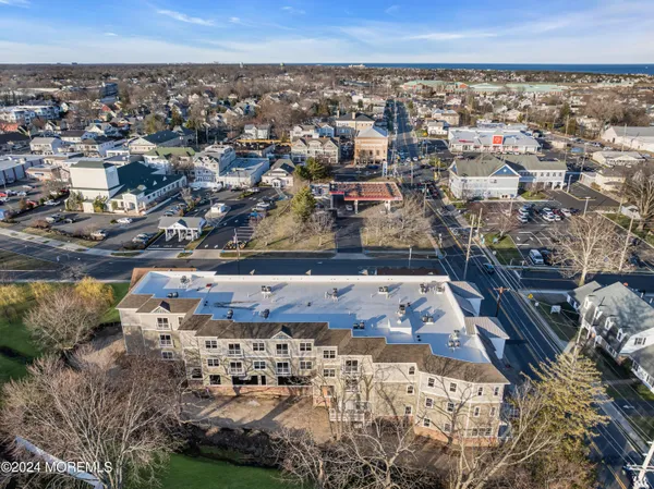$3,050 | 33 Union Avenue, Unit 301, Manasquan, NJ 08736