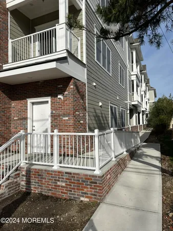$3,050 | 33 Union Avenue, Unit 301, Manasquan, NJ 08736