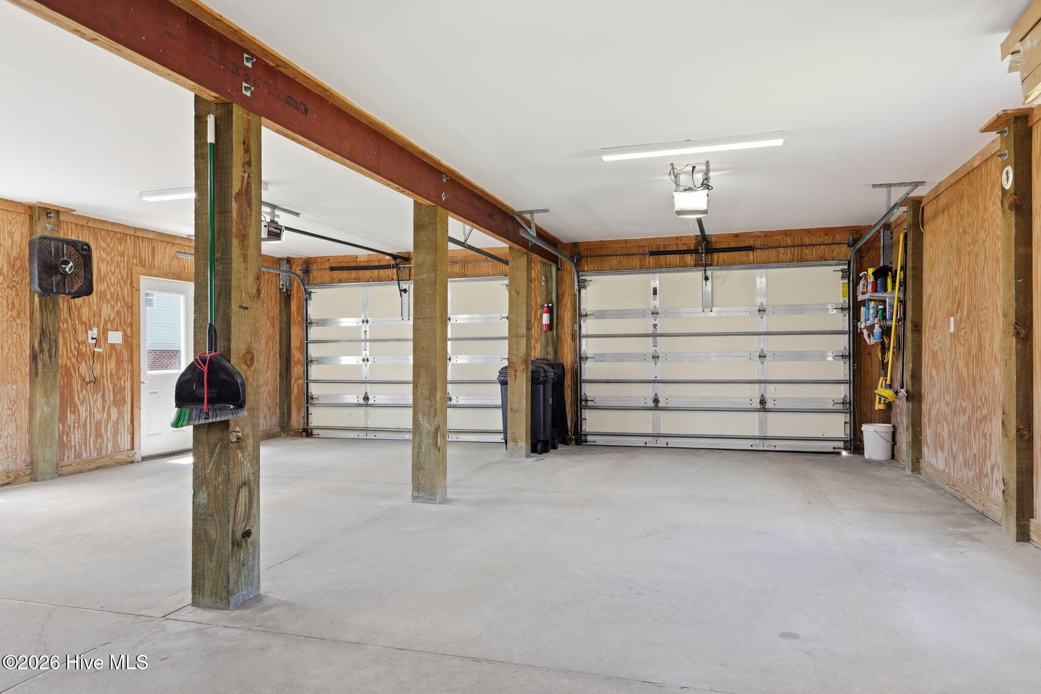 260 Hill Road Smyrna, NC 28579 - Photo 36 of 60 garage