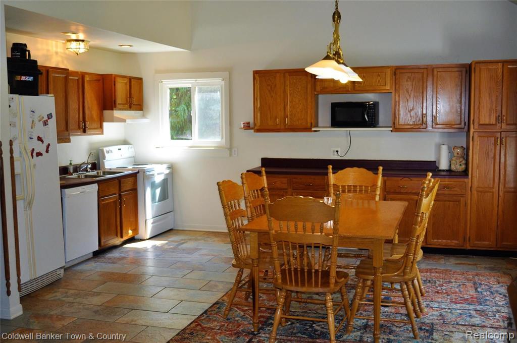 5359 Chase Lake Road Fowlerville, MI 48836 - Photo 4 of 31 Gallery Image 4