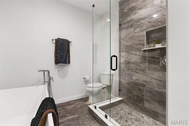 $699,000 | 215 North Sarah Street, Unit 13, St. Louis, MO 63108