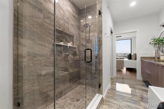 $699,000 | 215 North Sarah Street, Unit 13, St. Louis, MO 63108