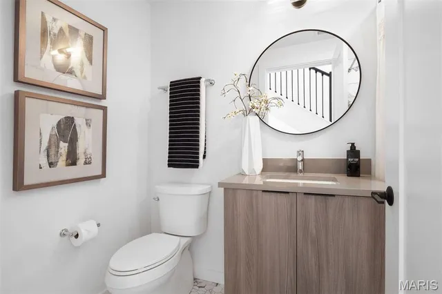 $699,000 | 215 North Sarah Street, Unit 13, St. Louis, MO 63108