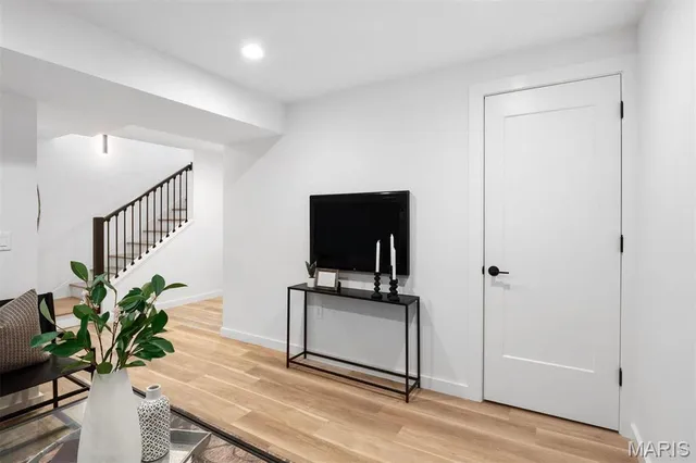 $699,000 | 215 North Sarah Street, Unit 13, St. Louis, MO 63108