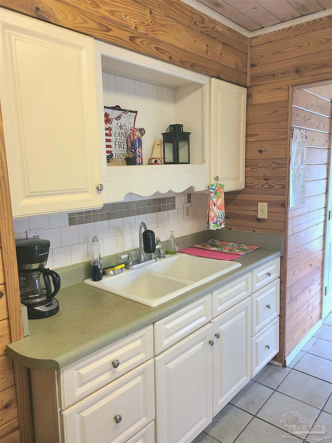 416 Gibbs Road Pensacola, FL 32507 - Photo 16 of 33